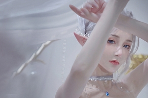 女孩 精灵 尖耳朵 蓝眼 项链 4k壁纸